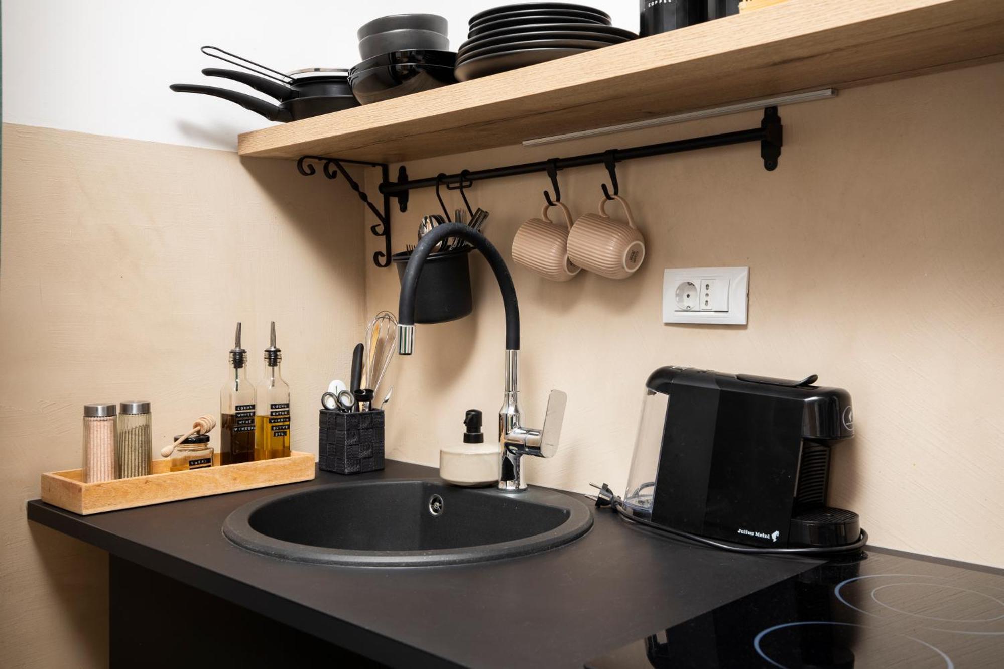 Deluxe Studio In City Center With Free Private Parking Ρόβινι Εξωτερικό φωτογραφία